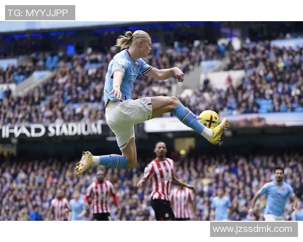 曼城足球俱乐部球星云集：德布劳内 哈兰德等顶级球员表现出色